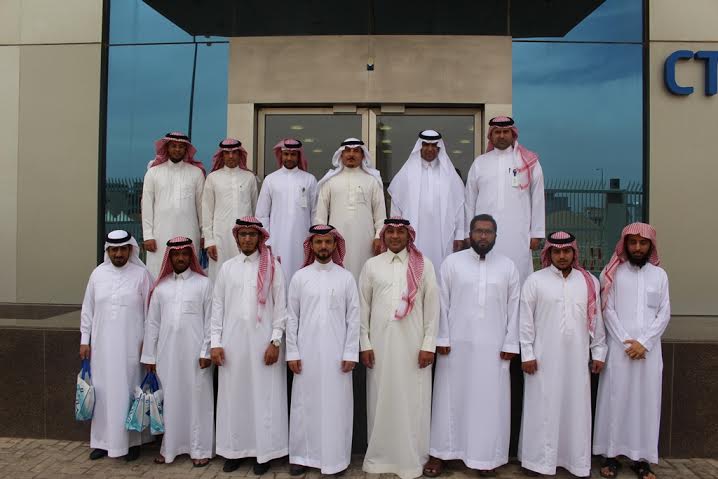 وفد كلية الحاسب الآلي بجامعة الإمام سعود يزور مركز بيانات موبايلي الملقا بالرياض