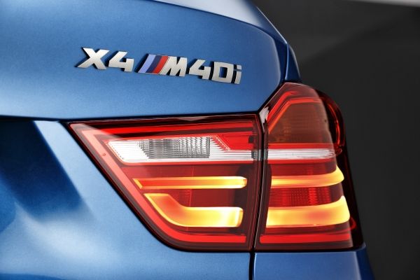 سيّارة BMW X4 M40i ترتقي بالأداء إلى مستويات أعلى