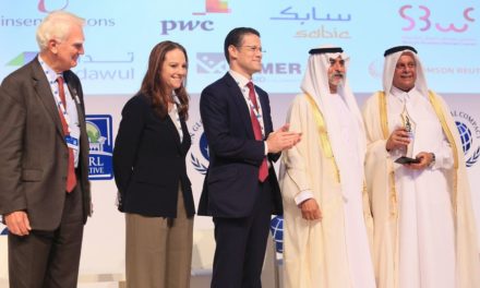 قادة الأعمال في منطقة الخليج يتعهدون بتعزيز التنمية المستدامة