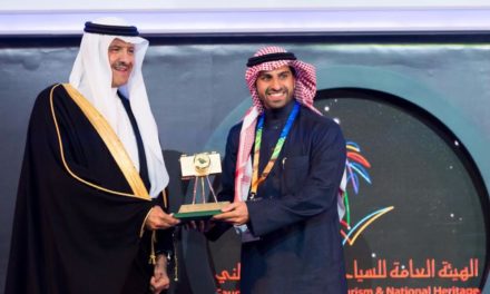مرشح موبايلي فيصل بن زرعة  يتوج بجائزة الأمير سلطان للتصوير