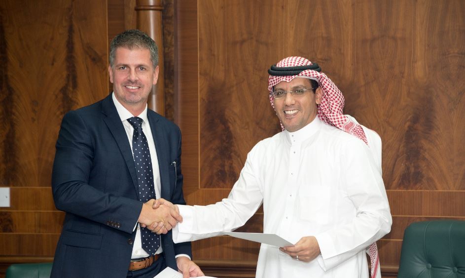 ريدهات تختار جامعة الملك عبدالعزيز شريكاً للأكاديمية التعليمية Red Hat Academy في السعودية