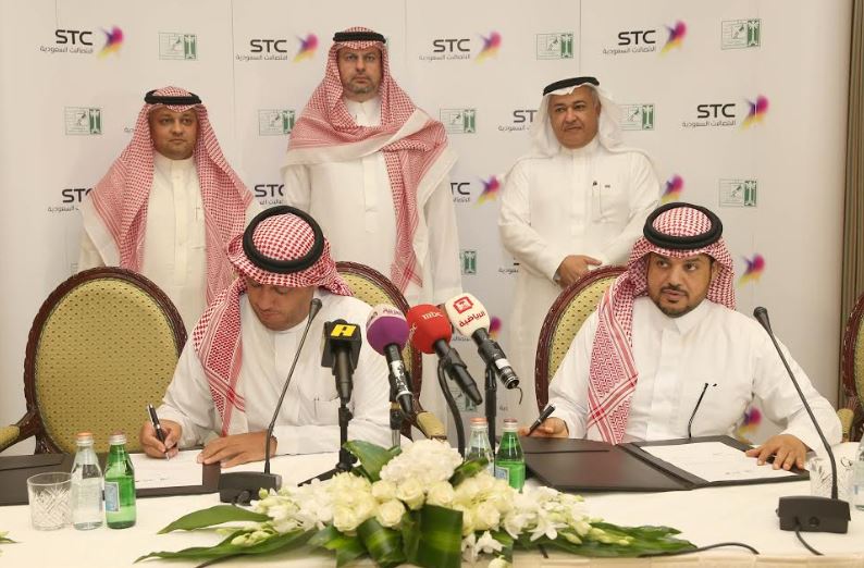 الاتصالات السعودية واتحاد الكرة يوقعان عقد رعاية دوري STC تحت 14 عام