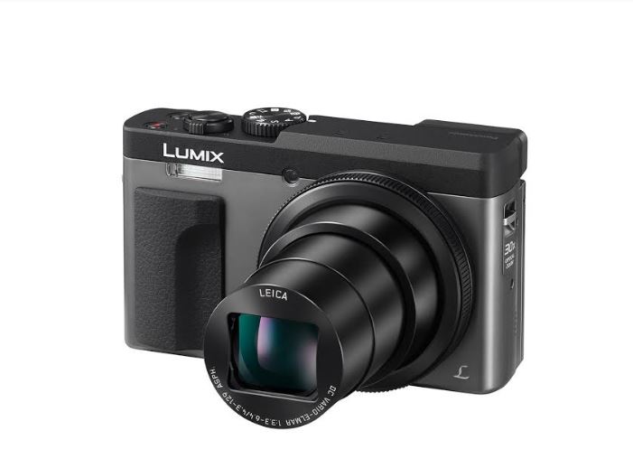 باناسونيك تطلق كاميرا لوميكس DC-TZ90 المدمجة الجديدة مع دقة محسنة وخيار التقاط صور سيلفي بدقة 4Kالكاميرا الجديدة تمتلك دقةً محسنةً من 20.3 ميجابكسل وخاصية تقريب بصري بواقع ×30 (مكافئ لعدسة كاميرا بمقاس 35 مم: 24 –720 مم) وتتميز بحجمها الصغير