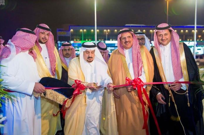 أمير منطقة الرياض يفتتح أكبر صالة عرض لوكيل فورد في العالم