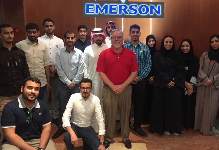 برنامج إيمرسون الشرق الأوسط التدريبي الجديد يرحب بانضمام الخريجين السعوديين
