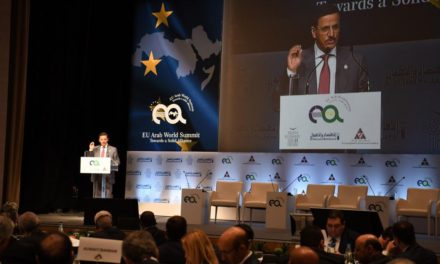 الإمارات تشارك في القمة العربية الأوروبية الثانية في اليونان