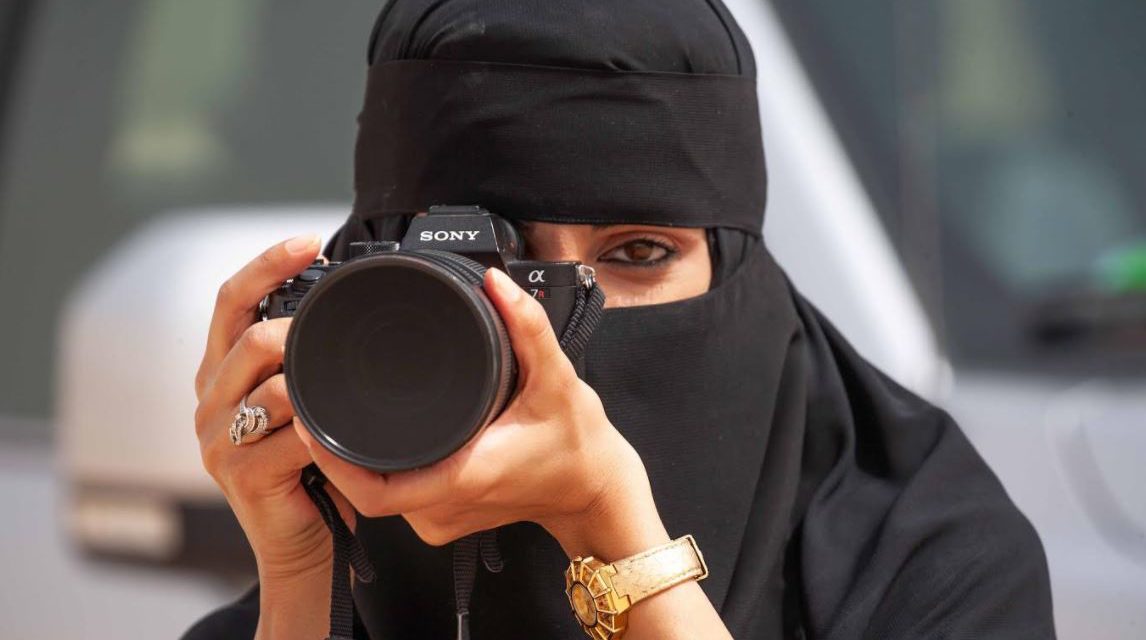 صحافيات سعوديات يخضنَ غمار الكتابة حول عالم السيارات مع شركة فورد في دبي