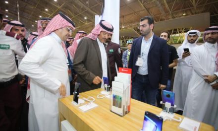 هواوي السعودية شريك الهواتف الذكية في ملتقى “ألوان السعودية”