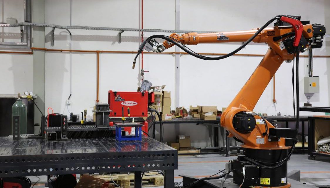 ستراتا توظف الروبوتات في عمليات تجميع أجزاء هياكل الطائرات