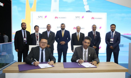STC توقع في برشلونة اتفاقيات كبرى مع اريكسون وهواوي ونوكيا لنشر الجيل الخامس