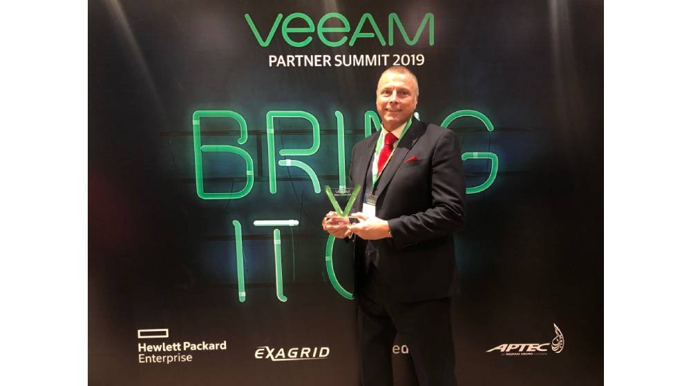 BIOS الشرق الأوسط تحصد جائزة ڤيم لأفضل شريك مزود للبنية السحابية والخدمات خلال العام
