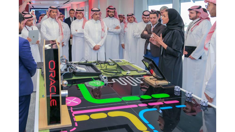 Oracle تدعم رؤية السعودية 2030 بإطلاق مركز ابتكار جديد مكرس لتسريع التحول الرقمي