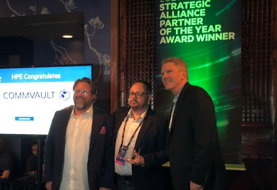 كومڤولت تحصد لقب أفضل شريك تكنولوجي في مجال حلول التخزين لعام 2019