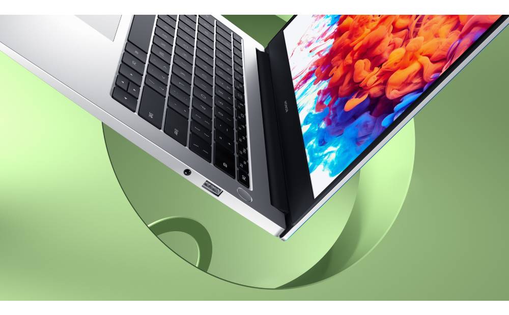HONOR تعلن عن توفّر جهاز MagicBook 14 الأنيق وخفيف الوزن في المملكة العربية السعودية