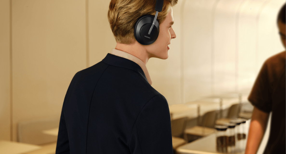 سماعات الرأس اللاسلكية HUAWEI FreeBuds Studio توفر تقنية إلغاء الضجيج النشطة الديناميكية والذكية مع تجربة صوت عالية الدقة وراحة في الاستخدام