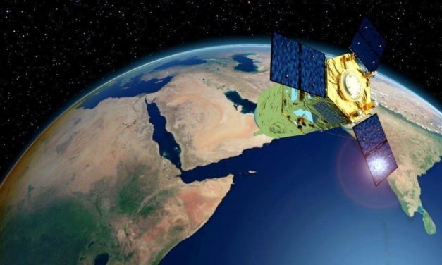 نجاح عملية إطلاق قمر “عين الصقر” الصناعي الإماراتي @AirbusSpace @Arianespace @Thales_Alenia_S #SpaceMatters