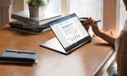 X1 Titanium Yoga  الحاسوب الأنحف على الإطلاق في مجموعة ThinkPad يُكمّل محفظة الأجهزة المخصصة والمحسّنة للمؤتمرات #CES2021