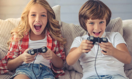 قلق الأهالي من قيام مجرمي الإنترنت باستهداف الأطفال عبر الألعاب الإلكترونية على خلفية أزمة كوفيد-19