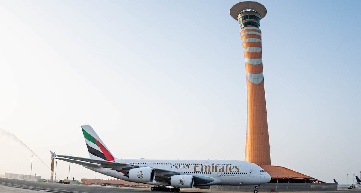 طيران الإمارات أول ناقلة تشغل طائرة A380 إلى المبنى 1 بمطار الملك عبد العزيز الدولي بجدة