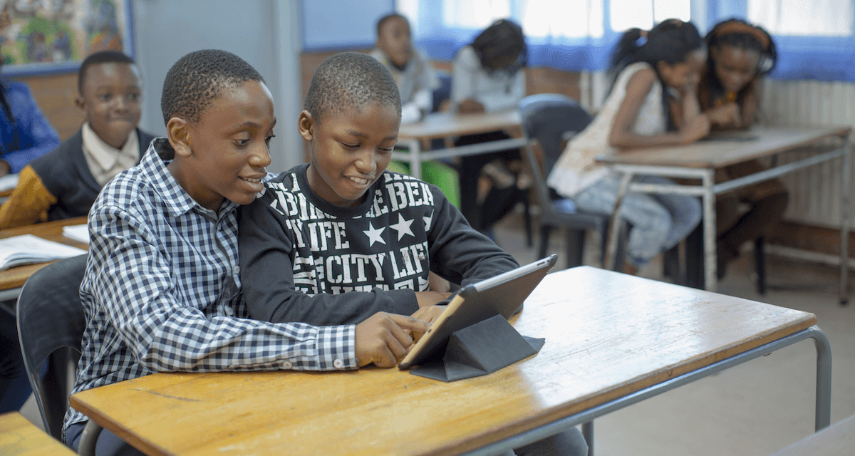ربط المدارس بالإنترنت يساهم في نمو الناتج المحلي الإجمالي للدول الأضعف اتصالًا بنسبة تصل إلى 20%