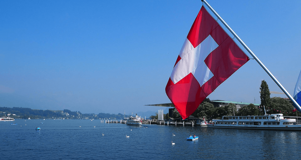 تمّ التأكيد بأن سويسرا سوف تفتح حدودها للضيوف من دول مجلس التعاون الخليجي، الذين تلقّوا لقاحهم اعتباراً من 26 یونیو 2021.
