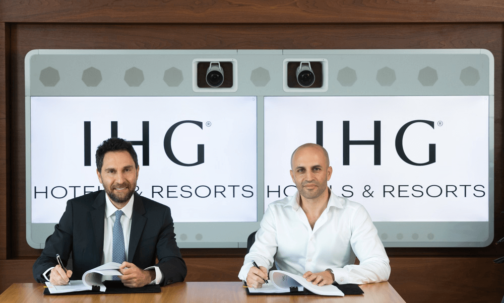مجموعة فنادق ومنتجعات إنتركونتيننتال توقع اتفاقية لافتتاح اول فندق للمجموعة على شاطئ نخلة جميرا في دبي