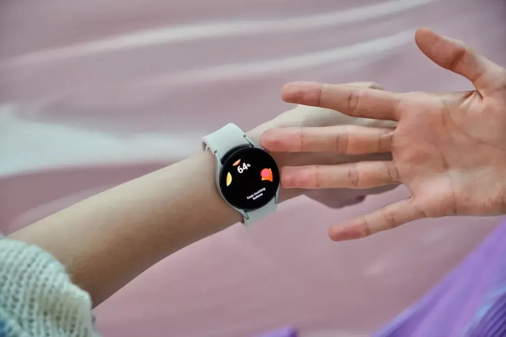 5. Galaxy Watch4_Lifestyle_Body Composition