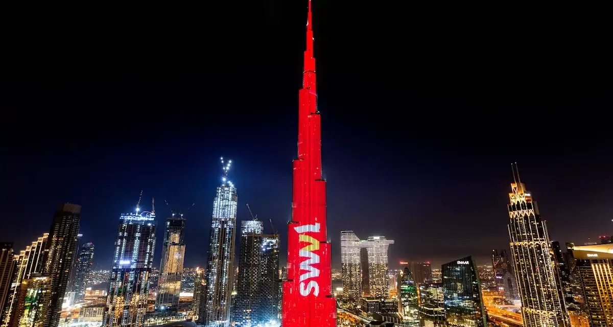 “برج خليفة” يتحول إلى شاشة عملاقة احتفالاً بـ”سويڤل”، أول شركة في الشرق الأوسط بقيمة 1.5 مليار دولار تستعد لإدراج أسهمها في “ناسداك”