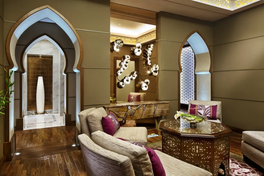 فندق قصر مكة رافلز يتألق بالعديد من الجوائز المرموقة في قطاع الفندقة والسياحة ٢_ssict_1200_800