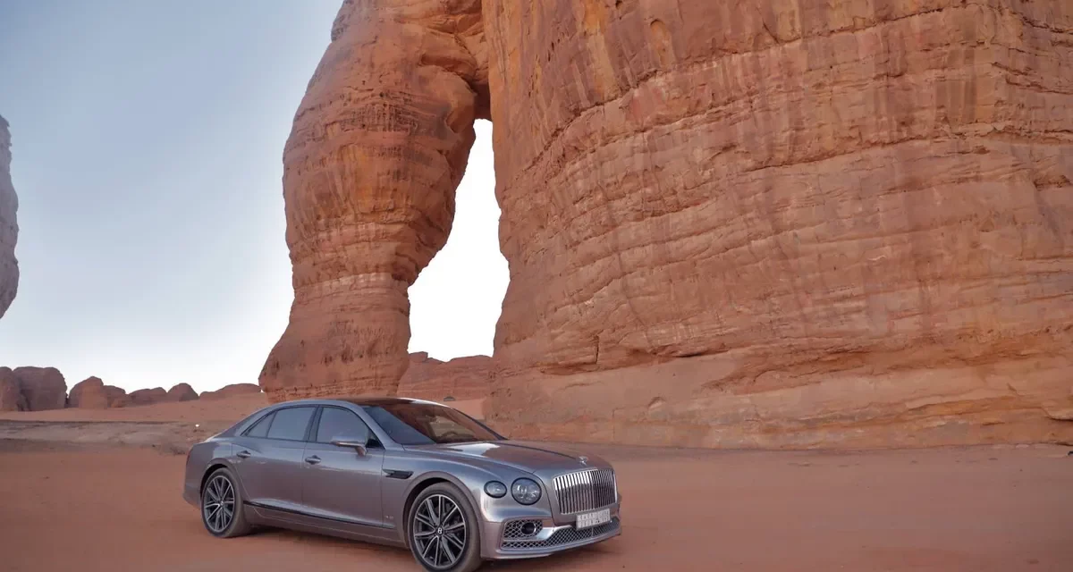 استكشاف روائع موقع التراث العالمي في العُلا مع Flying Spur –Bentley Motors تنشر فيلماً جديداً يصوِّر جمال الطبيعة الأخّاذ