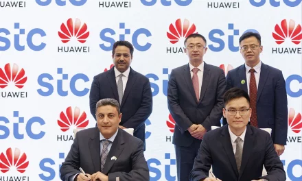  stcو Huawei تطلقان خدمة FTTR الأولى تجارياً