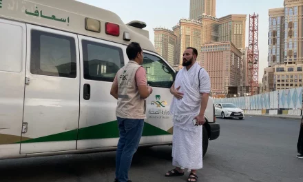 وزير الصحة السعودي: الوضع الصحي للمعتمرين والزوار مطمئن ولم تُسجل أي تفشيات وبائية
