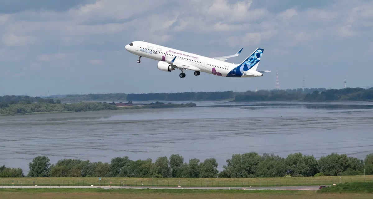 طائرة إيرباص A321XLR تنطلق في أولى رحلاتها