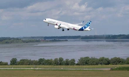طائرة إيرباص A321XLR تنطلق في أولى رحلاتها