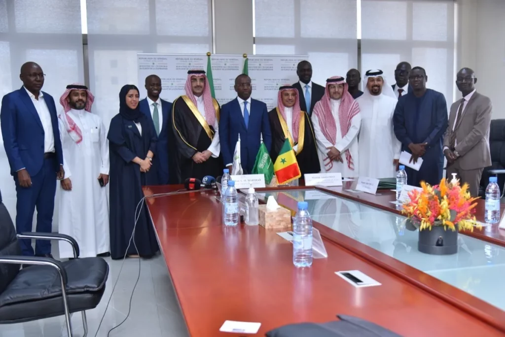 الصندوق السعودي للتنمية يوقع اتفاقية لتمويل مشروع تنموي في جمهورية السنغال2_ssict_1200_801
