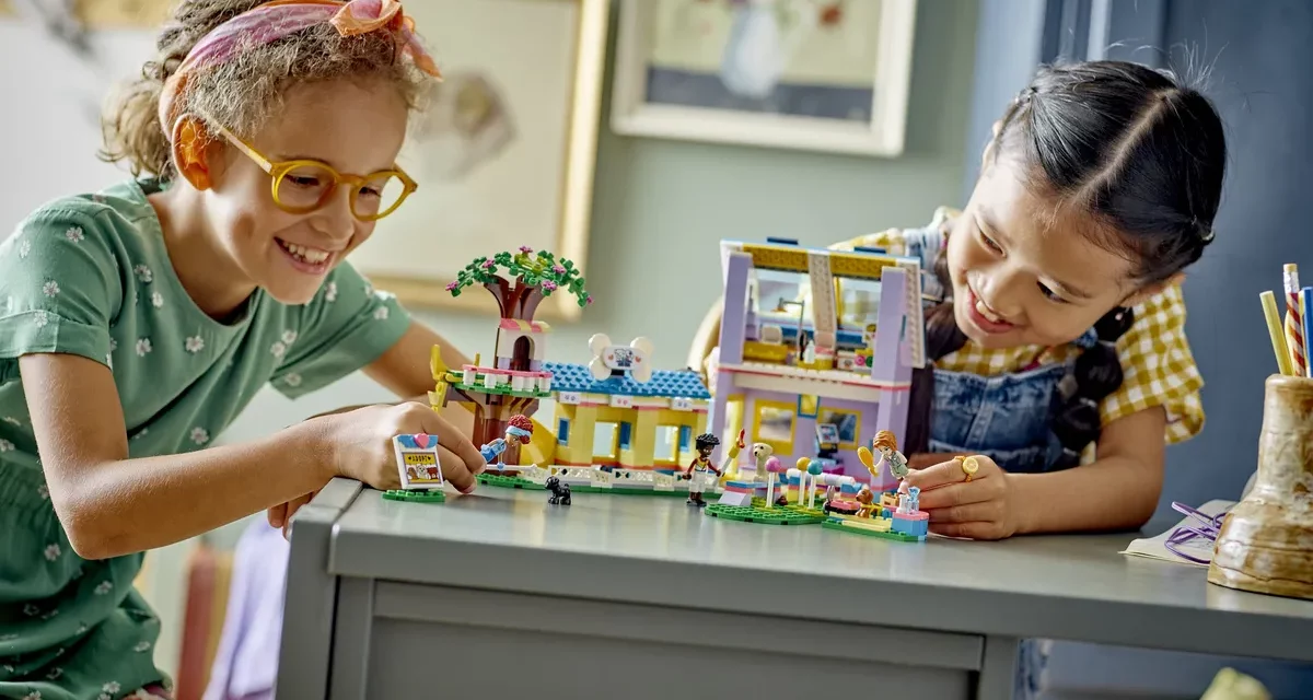 <strong>دراسة أجرتها مجموعة LEGOتُبيّن أهمية علاقات الصداقة لسعادة الأطفال</strong>
