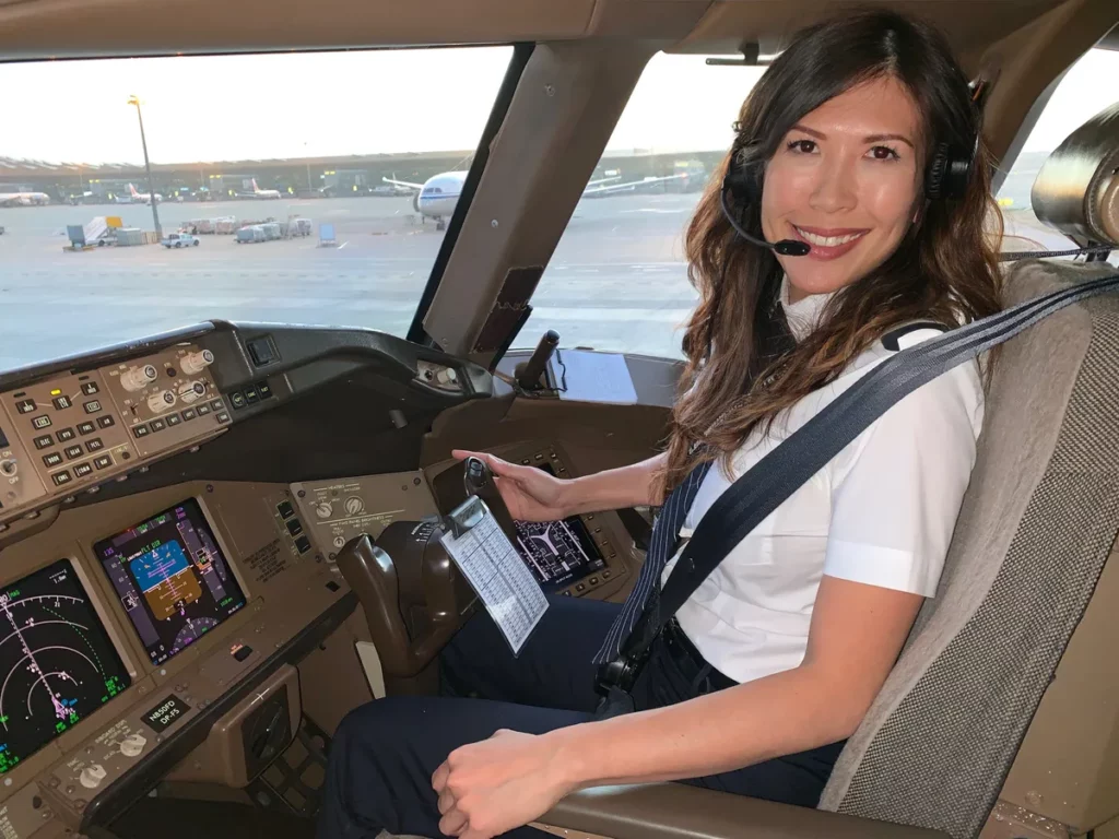 Stefanie Lee, First Officer and Pilot at FedEx_ssict_1200_900