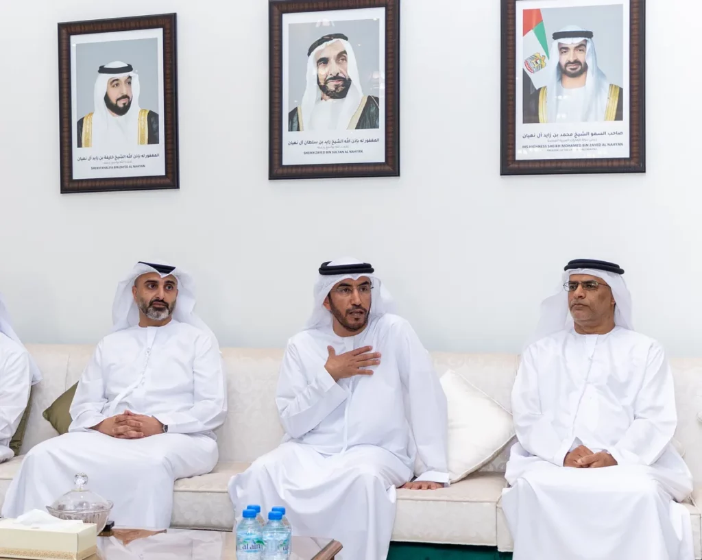 مجلس تنافسية الكوادر الإماراتية يشيد بالتزام اتصالات من e& بخطة التوطين2_ssict_1200_958