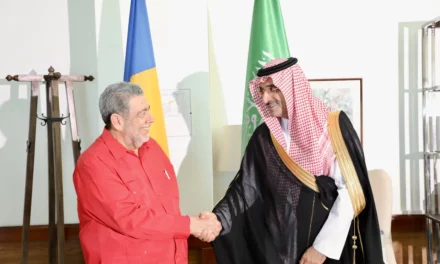 الرئيس التنفيذي للصندوق السعودي للتنمية يزور دولة سانت فنسنت وجزر الغرينادين لمناقشة الموضوعات الإنمائية المشتركة