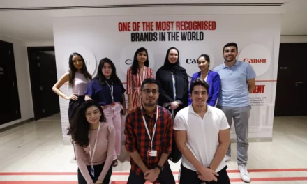 طلاب وخريجون من الإمارات يبدون آراء ثاقبة حول تطوير مهارات الشباب والنهوض بالمؤسسات