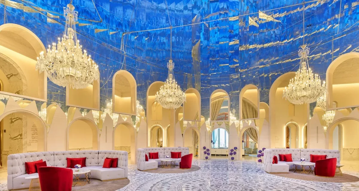 رافلز الدوحة يدعو الضيوف لاكتشاف عالم من الفخامة من خلال تجارب غامرة في الأجنحة
