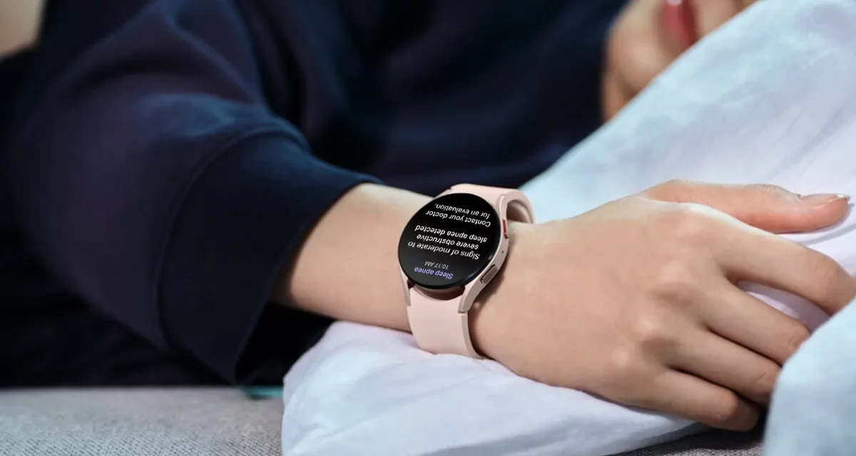 سامسونج تحصل على ترخيص إدارة الغذاء والدواء الأمريكيّة لميّزة “انقطاع التنفّس أثناء النوم” على ساعة Galaxy Watch 