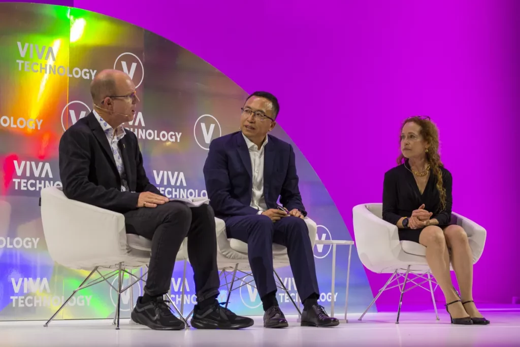 5- HONOR VivaTech Panel Discussion_ssict_1200_801