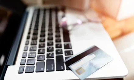 ارتفاع بنسبة 180% في أعداد المستهلكين السعوديين الذين يتسوق عبر الإنترنت شهرياً خلال الـ 48 شهراً الماضية 
