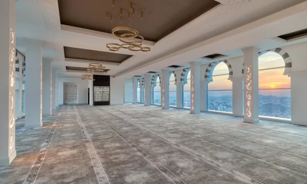 فندق العنوان جبل عمر مكة يستضيف معرض للخط العربي يضم أعمالاً لفنانين سعوديين موهوبين