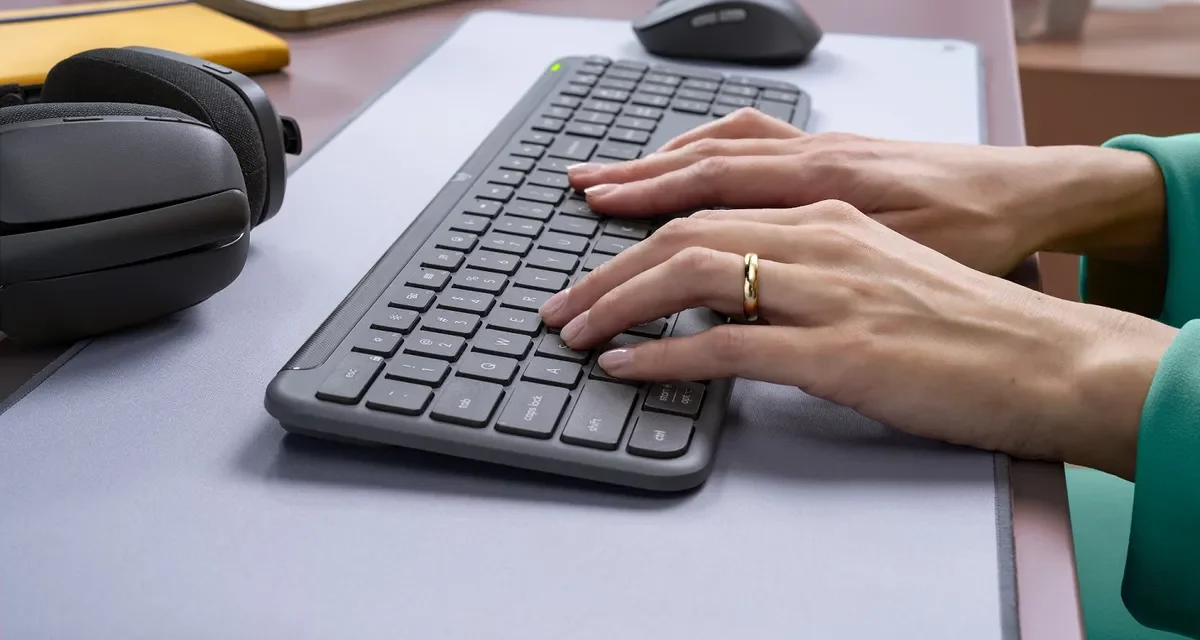 لوجيتك تكشف عن لوحة المفاتيح Signature Slim  للتنقل بسلاسة بين مهام العمل والحياة على المكتب