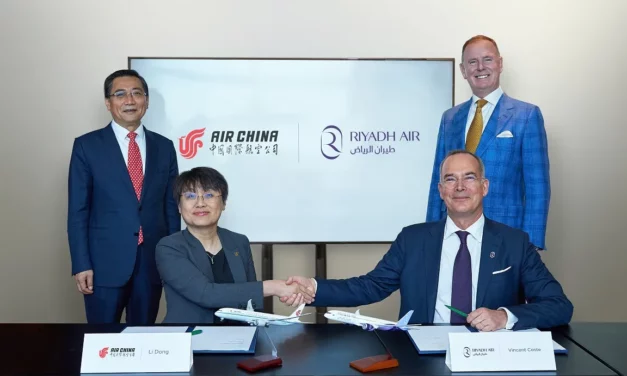 طيران الرياض وطيران الصين يبرمان شراكة استراتيجية لتعزيز الروابط الثنائية وتسهيل حركة السفر بين الرياض وبكين