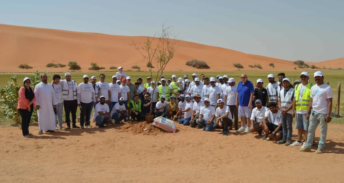 نادي ريد فوكس رايدرز ينظم حملة لتنظيف صحراء الخرارة 