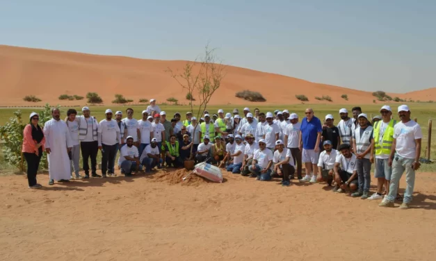 نادي ريد فوكس رايدرز ينظم حملة لتنظيف صحراء الخرارة 